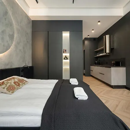 Eleganckie W Centrum Wroclawia By Renters Appartamento Breslavia